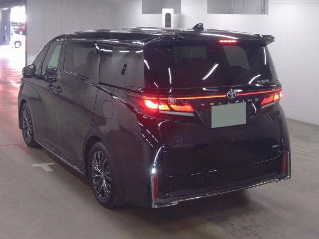 2025 Toyota Vellfire Z Premier auction photo 2