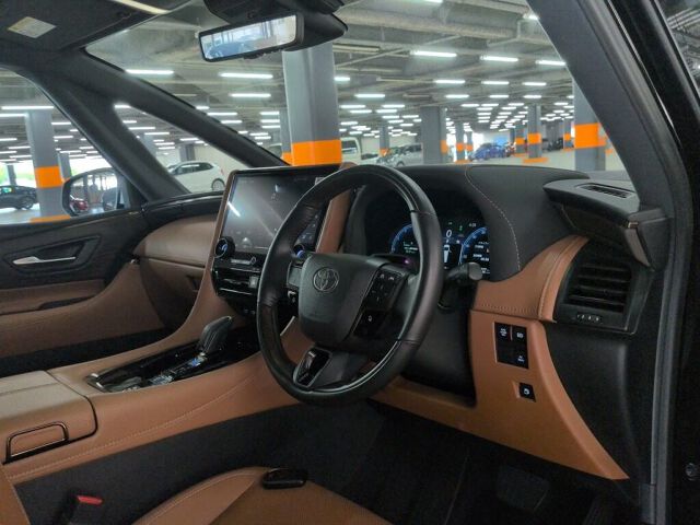 2025 Toyota Vellfire Z Premier auction photo 3