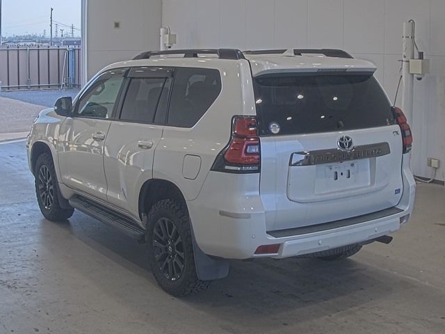 2021 Toyota ランクルプラド 4WD TX Lパッケージ auction photo 2