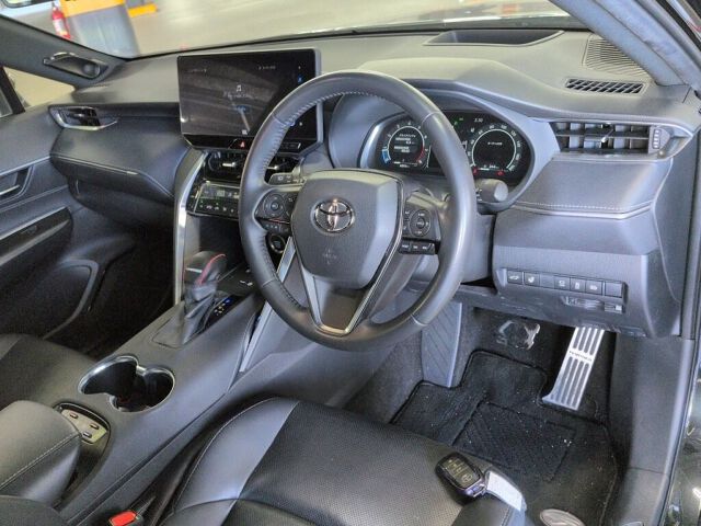 2023 Toyota Harrier Z Leather Package auction photo 3