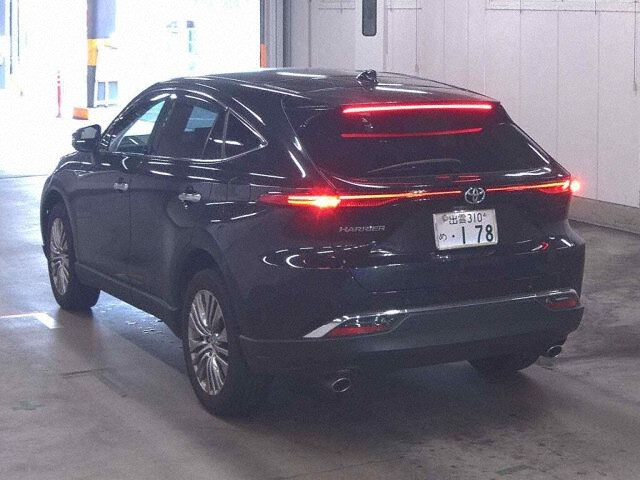 2023 Toyota Harrier Z Leather Package auction photo 2