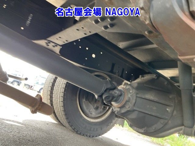 2009 Isuzu Elf Aluminum van auction photo 5