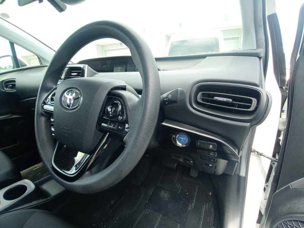 2021 Toyota Prius E auction photo 9