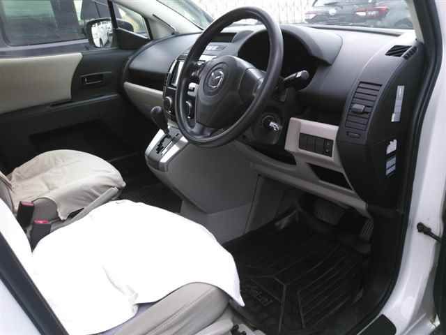 2009 Mazda Premacy 20CS auction photo 3