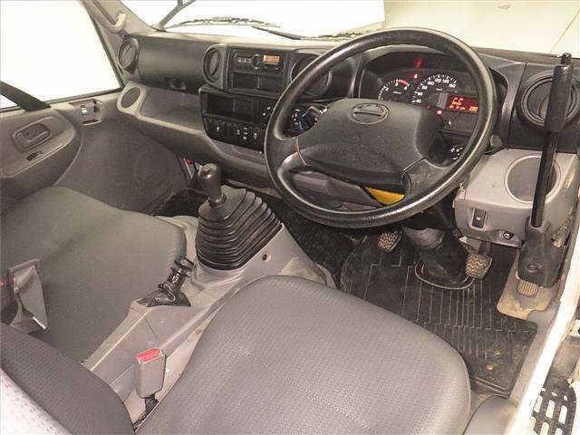 2019 Hino Dutro 4WD ダンプ auction photo 3