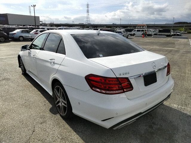 2015 Mercedes-Benz E-Class auction photo 2