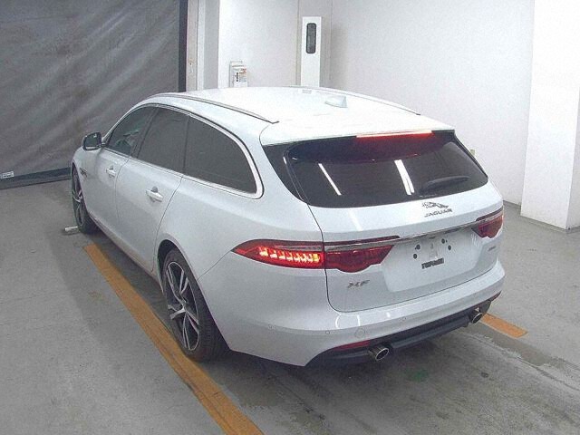 2018 Jaguar XFスポーツブレイク XFS Breastplate Stage auction photo 2