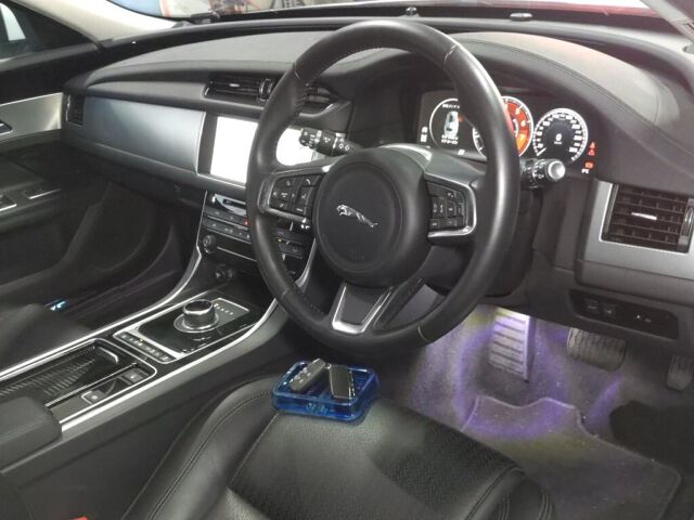 2018 Jaguar XFスポーツブレイク XFS Breastplate Stage auction photo 3