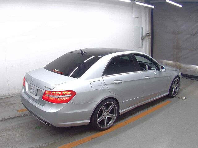 2011 Mercedes-Benz E-Class E250CGI AG125 auction photo 5