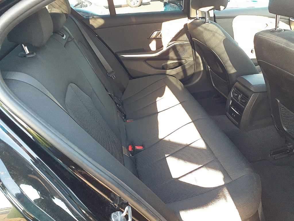 2021 BMW 3 Series 320dxDrive M Sport E-Class 4WD auction photo 10