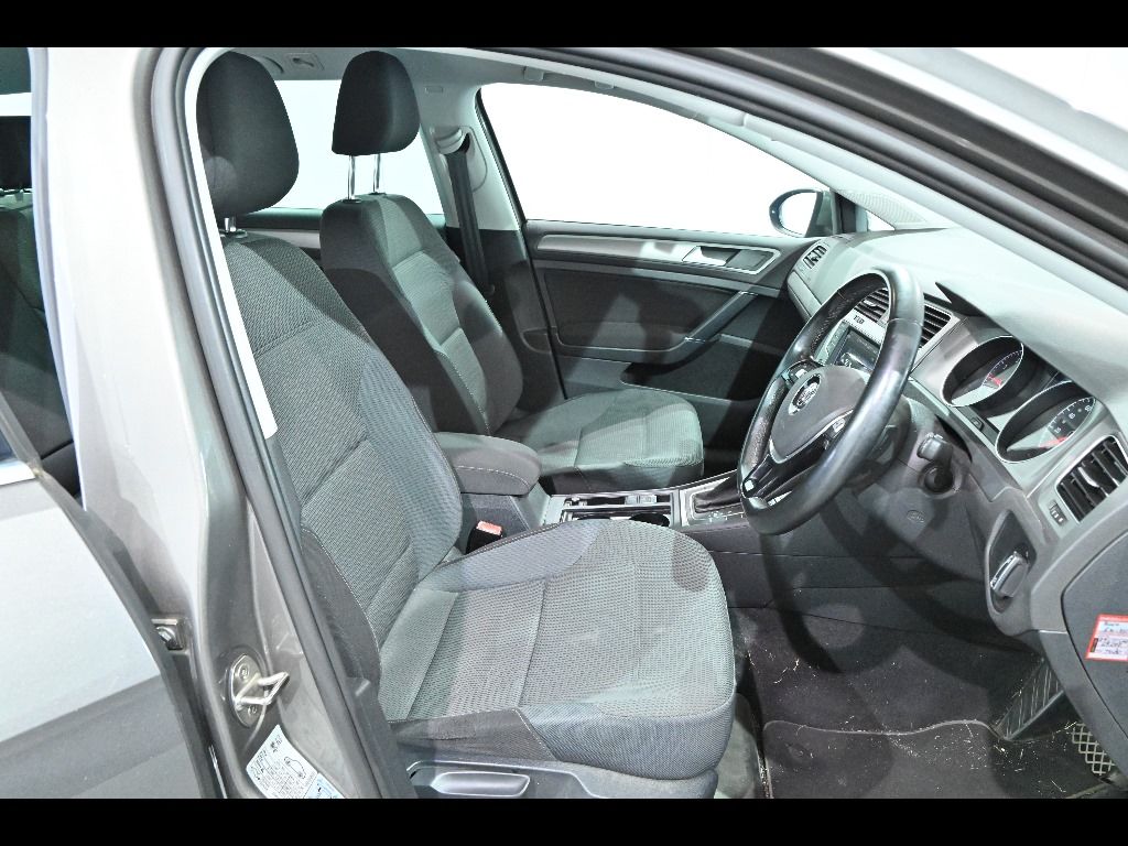 2015 Volkswagen ゴルフ ワゴン ヴァリアントアニバーサリーエディション auction photo 6