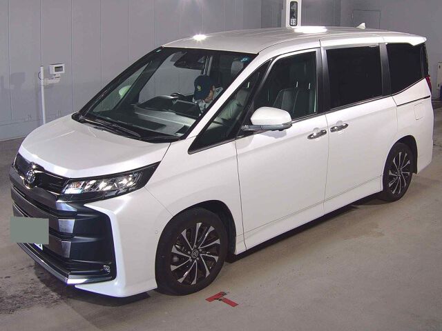 2023 Toyota Noah S-Z auction photo 4
