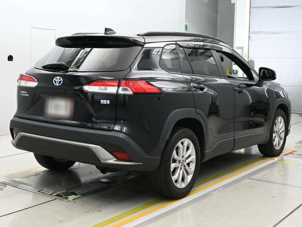 2022 Toyota Corolla Cross ハイブリッド S auction photo 2