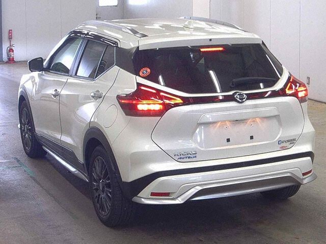 2023 Nissan Kicks Autech 4WD auction photo 2