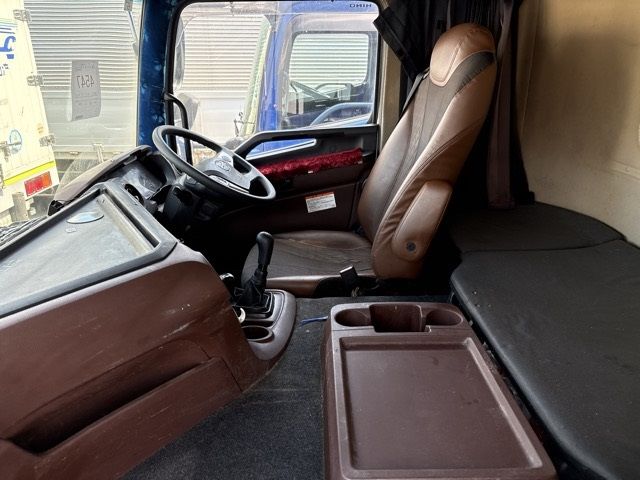 2018 Hino Profia バン auction photo 5