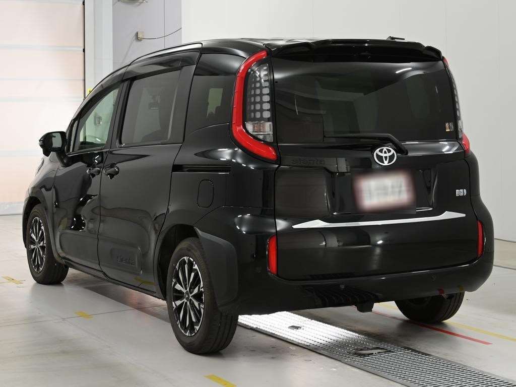 2022 Toyota Sienta ハイブリッドZ auction photo 6