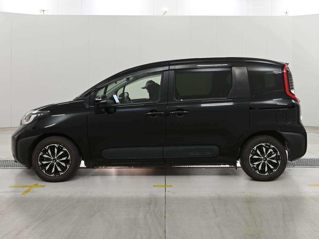 2022 Toyota Sienta ハイブリッドZ auction photo 4