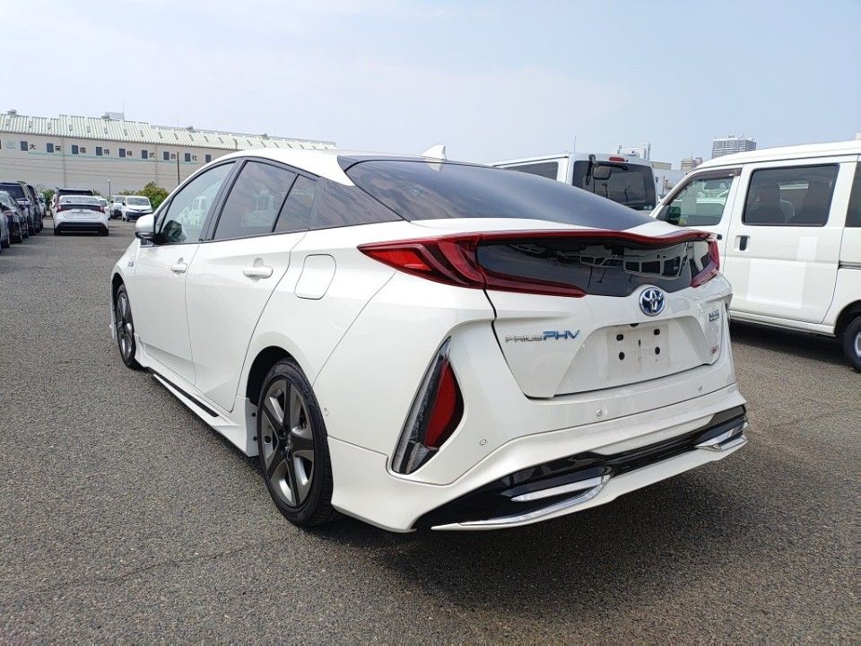2019 Toyota Prius PHEV auction photo 6