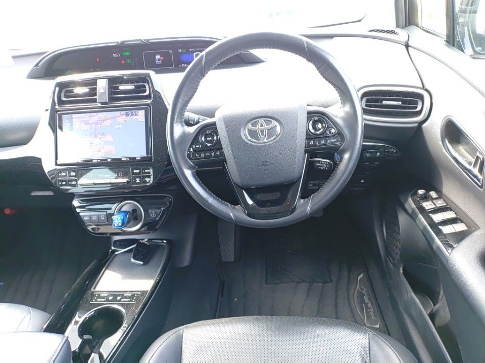 2019 Toyota Prius PHEV auction photo 3