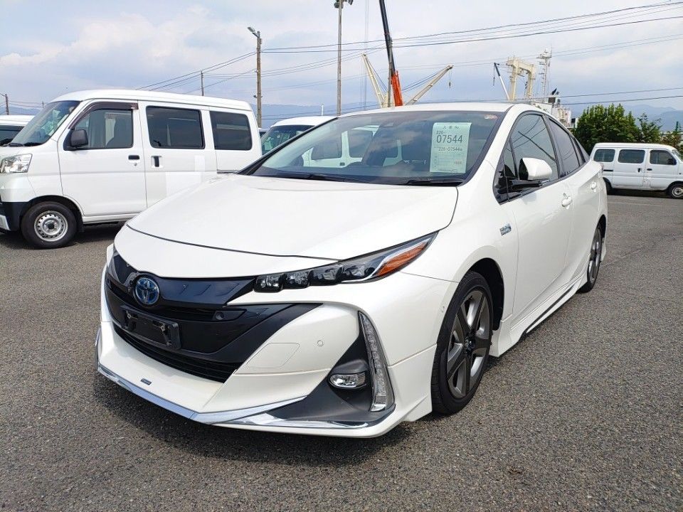 2019 Toyota Prius PHEV Japan auction vehicle
