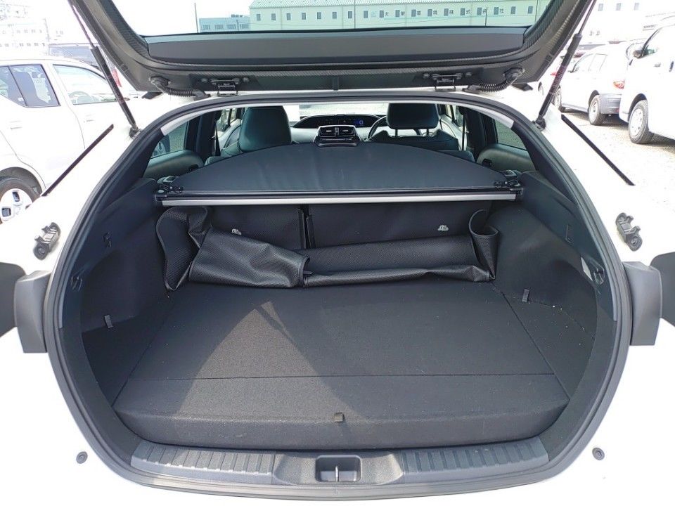 2019 Toyota Prius PHEV auction photo 8