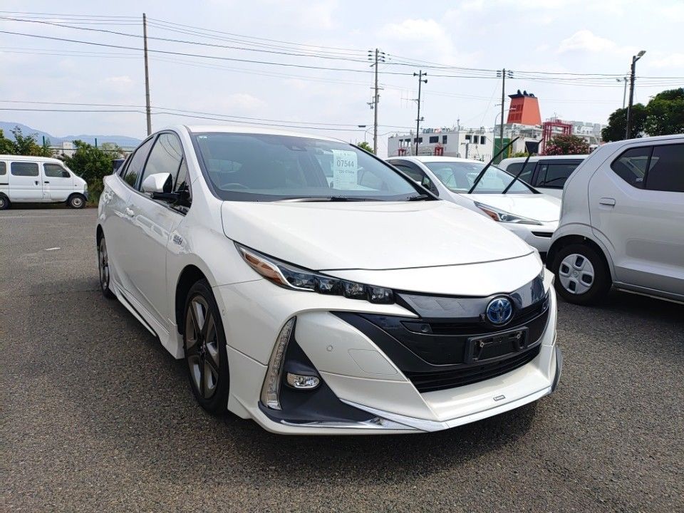 2019 Toyota Prius PHEV auction photo 4