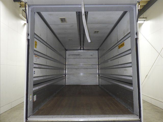 2018 Isuzu Forward ウィング auction photo 4