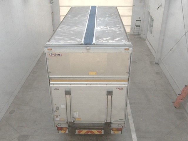 2018 Isuzu Forward ウィング auction photo 3