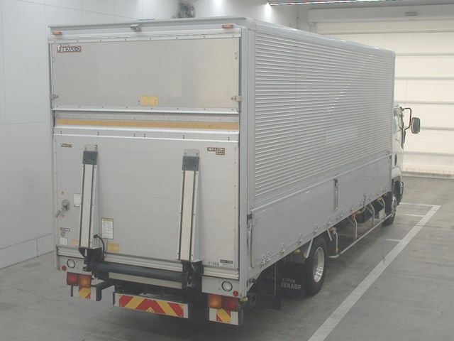 2018 Isuzu Forward ウィング auction photo 2