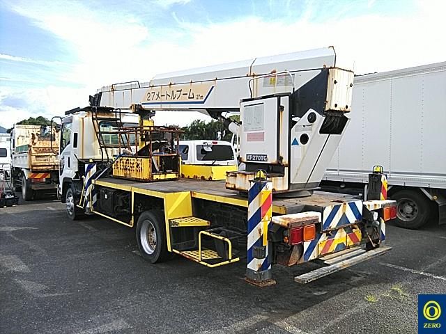 2011 Isuzu Forward auction photo 3