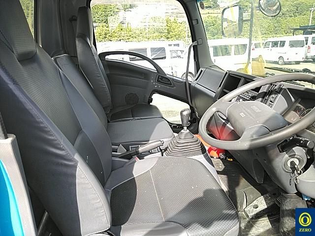 2011 Isuzu Forward auction photo 7