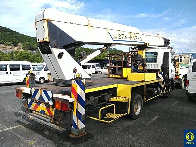 2011 Isuzu Forward auction photo 4