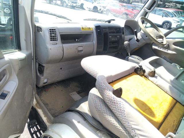 2004 Toyota Dyna auction photo 6