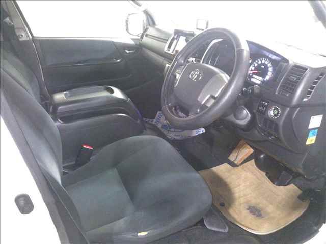 2014 Toyota Hiace 4WD スーパーGL auction photo 4