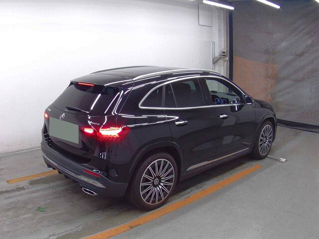 2025 Mercedes-Benz GLA-Class GLA200D4MAMG 4WD auction photo 5