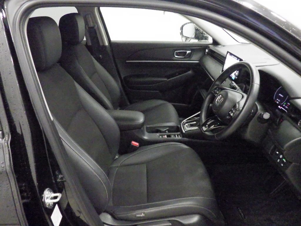 2021 Honda Vezel e:HEV Z auction photo 6