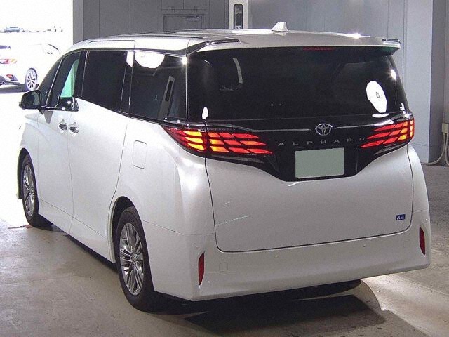 2024 Toyota Alphard Z auction photo 2