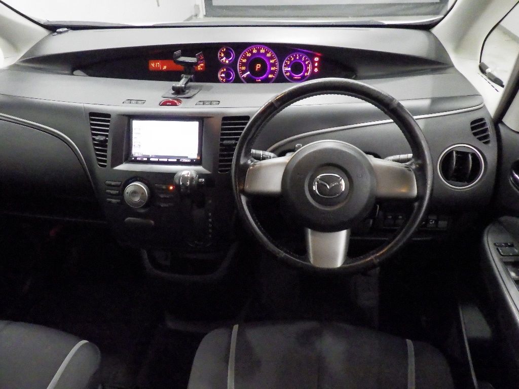 2009 Mazda ビアンテ 20S auction photo 3