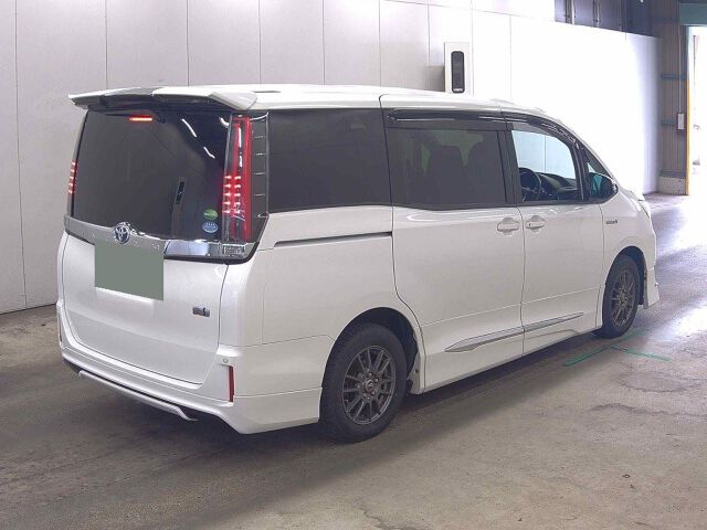 2018 Toyota Noah HV G auction photo 5
