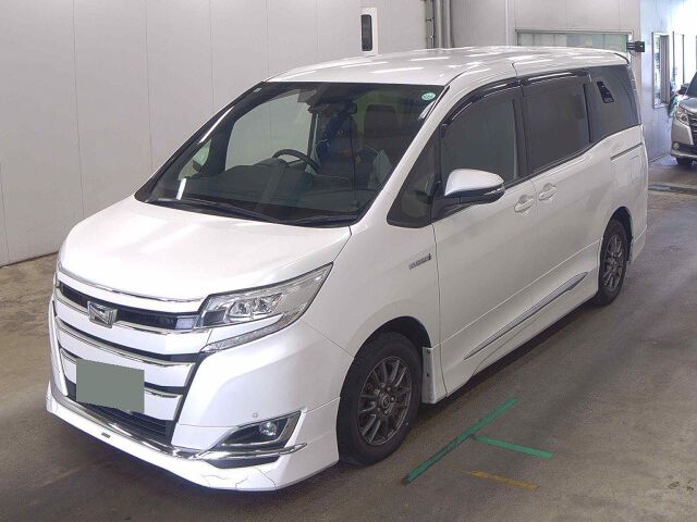 2018 Toyota Noah HV G auction photo 4