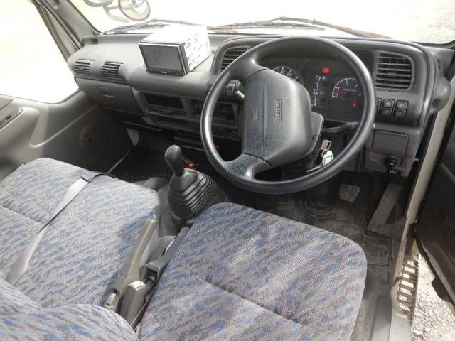 2004 Isuzu Elf work vehicle auction photo 2