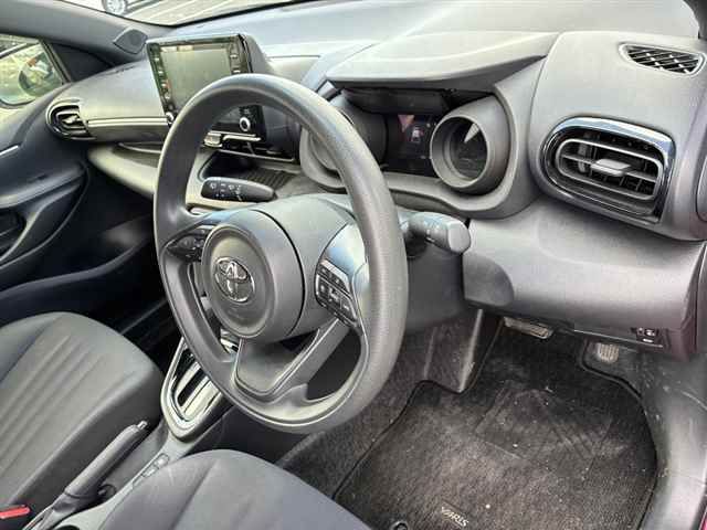2022 Toyota Yaris G auction photo 3