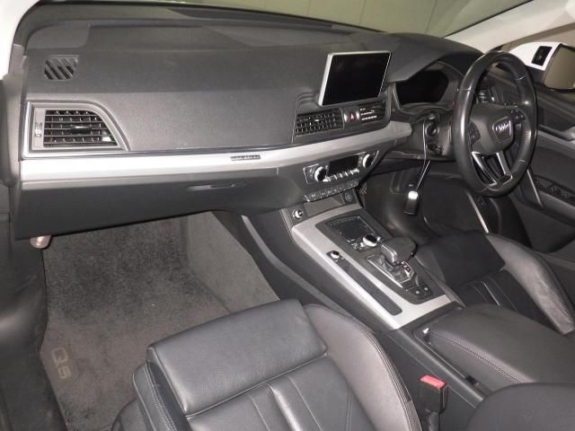 2019 Audi Q5 ダイナミックLTD Sライン auction photo 2