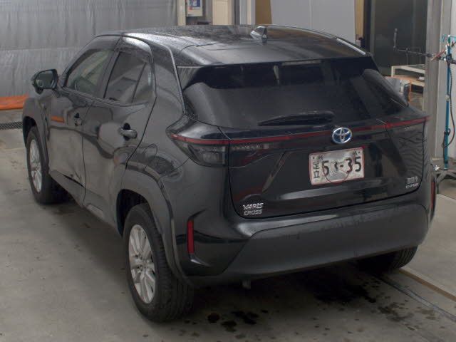 2022 Toyota Yaris Cross 4WD ハイブリッドG auction photo 2