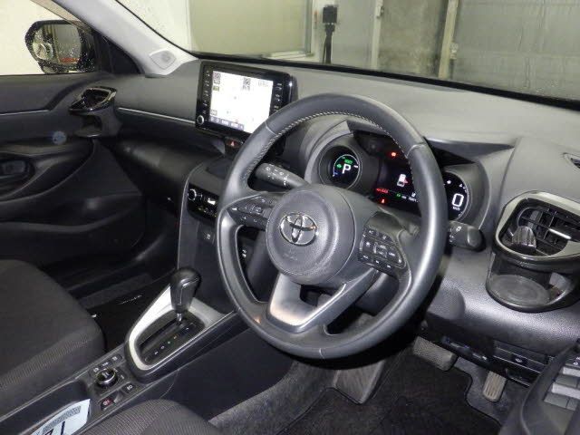 2022 Toyota Yaris Cross 4WD ハイブリッドG auction photo 3