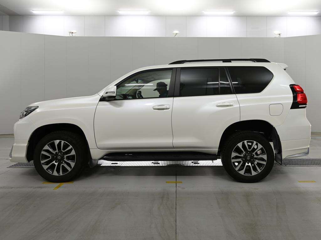 2023 Toyota Land Cruiser Prado TX Lパッケージ 4WD auction photo 4