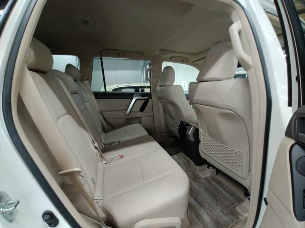 2023 Toyota Land Cruiser Prado TX Lパッケージ 4WD auction photo 12