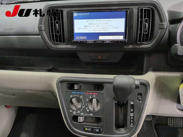 2020 Toyota Passo 4WD X S auction photo 6