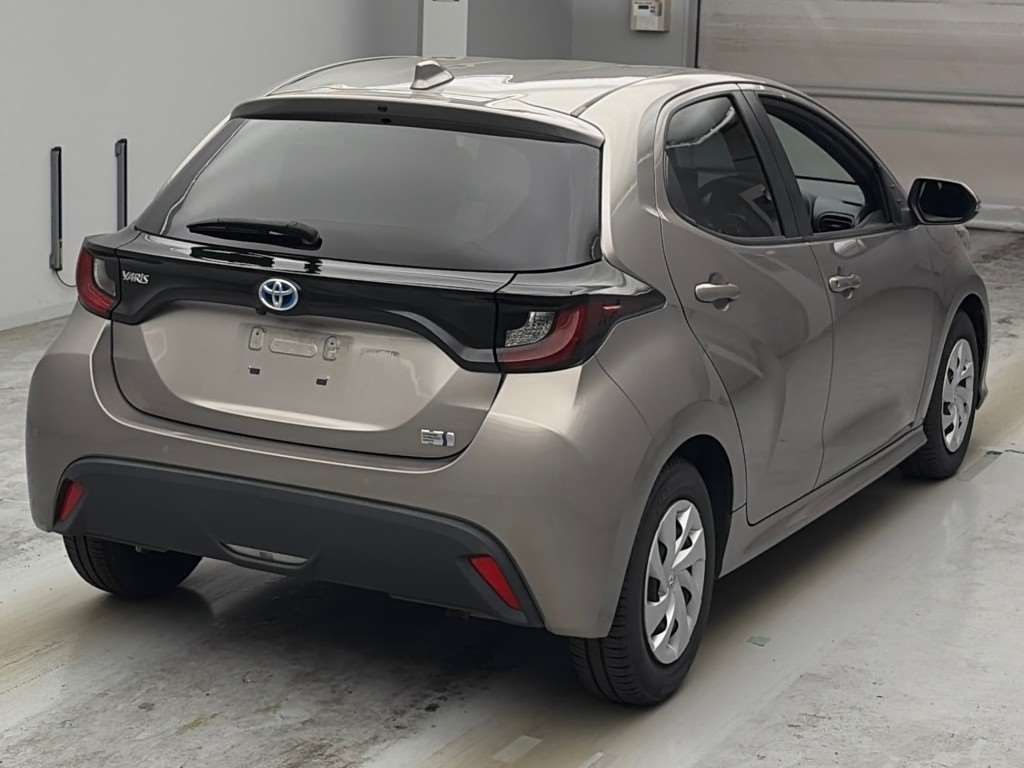 2021 Toyota Yaris Hybrid X auction photo 2