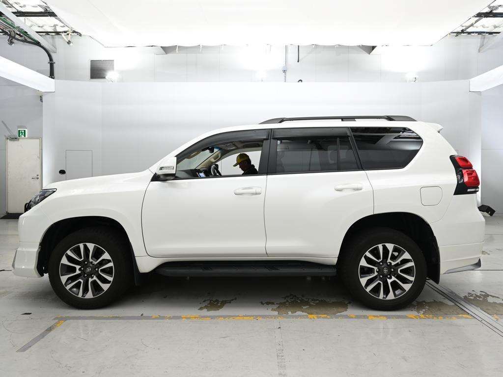 2023 Toyota Land Cruiser Prado TX Lパッケージ 4WD auction photo 4